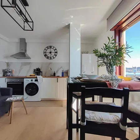 Mirador Do Mar, Encima De La Playa *