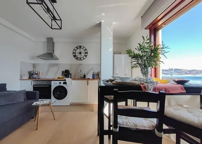 Mirador Do Mar, Encima De La Playa *